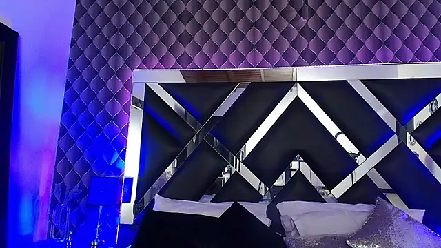 victoriaa lee  online show from 11-24-25, 07:14