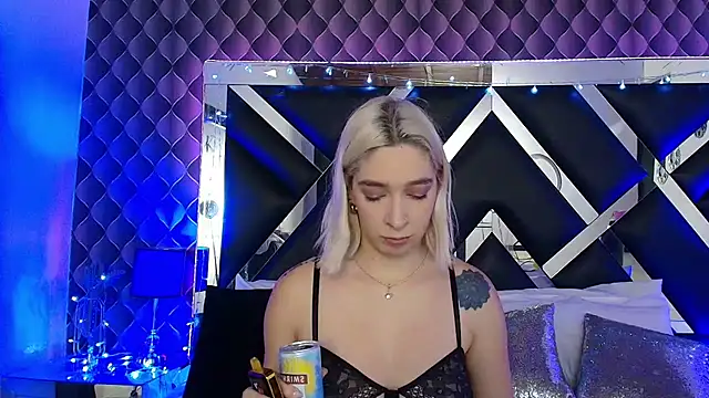 victoriaa lee  online show from 03-07-26, 07:41