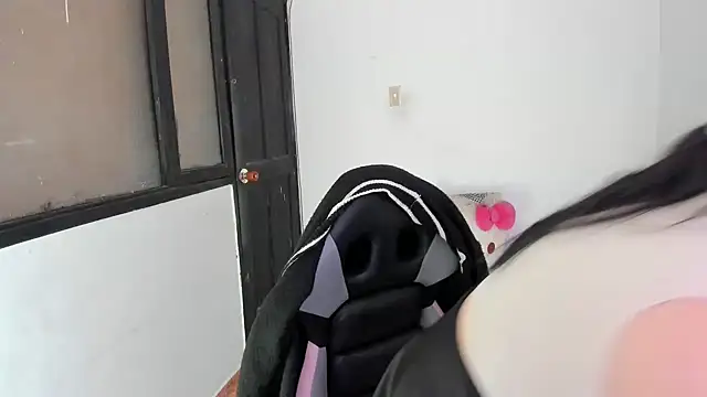 Snapshot of smile_sweetpao chatting on 09-18-25, 12:19 smile sweetpao online show from 09-18-25, 12:19