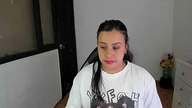 smile sweetpao online show from 11-01-25, 09:52