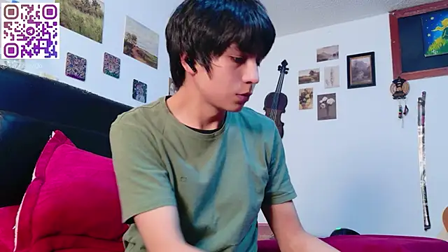 Snapshot of seraph1n chatting on 06-12-26, 11:13 seraph1n online show from 06-12-26, 11:13