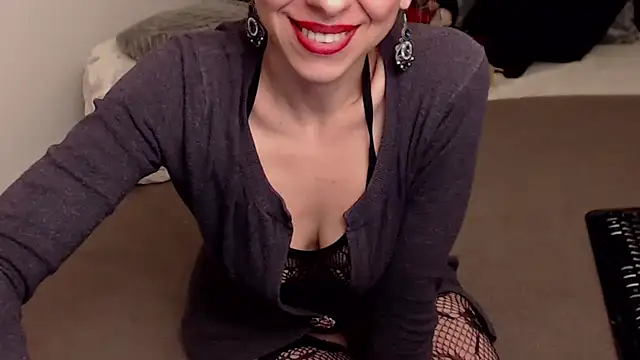 Snapshot of AylyneRichards chatting on 02-25-25, 08:53 AylyneRichards online show from 02-25-25, 08:53