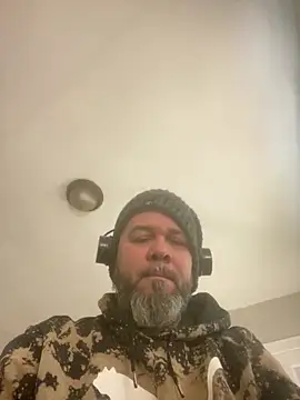 Snapshot of Cristian-Brayan chatting on 01-14-25, 02:11 Cristian-Brayan online show from 01-14-25, 02:11