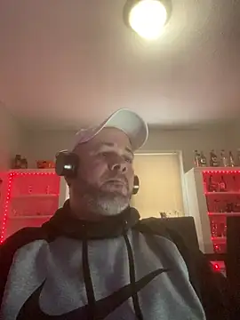 Snapshot of Cristian-Brayan chatting on 02-09-25, 01:35 Cristian-Brayan online show from 02-09-25, 01:35