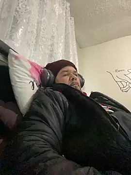 Cristian-Brayan online show from 11-20-25, 03:23