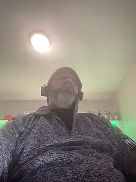 Snapshot of Cristian-Brayan chatting on 01-17-25, 02:50 Cristian-Brayan online show from 01-17-25, 02:50