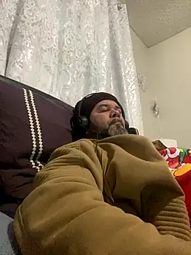 Cristian-Brayan online show from 11-26-25, 04:51