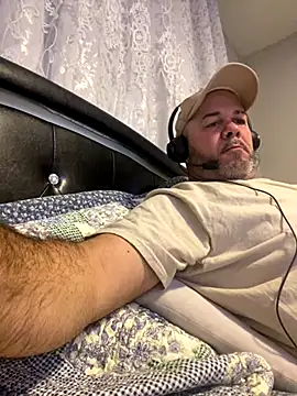 Cristian-Brayan online show from 12-22-25, 11:54