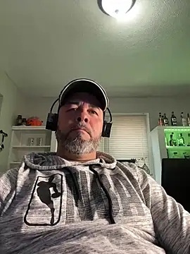 Snapshot of Cristian-Brayan chatting on 03-22-25, 02:58 Cristian-Brayan online show from 03-22-25, 02:58