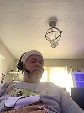 Snapshot of Cristian-Brayan chatting on 02-05-26, 03:19 Cristian-Brayan online show from 02-05-26, 03:19