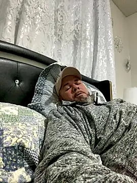 Cristian-Brayan online show from 10-28-25, 10:36