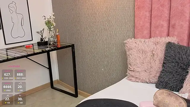 Alexa Thaylor  online show from 05-31-26, 06:09