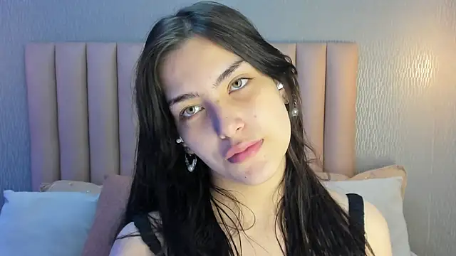 Snapshot of Alexa_Thaylor_ chatting on 09-27-25, 01:28 Alexa Thaylor  online show from 09-27-25, 01:28