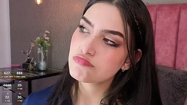 Alexa Thaylor  online show from 04-04-26, 05:41