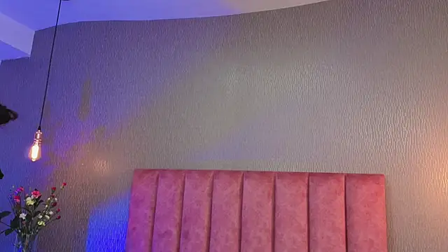 Alexa Thaylor  online show from 02-17-26, 03:20