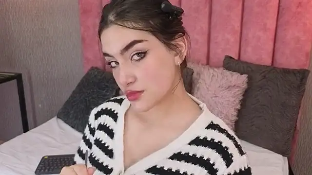 Alexa Thaylor  online show from 04-07-26, 03:25