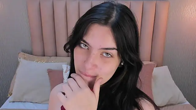 Snapshot of Alexa_Thaylor_ chatting on 09-17-25, 02:19 Alexa Thaylor  online show from 09-17-25, 02:19