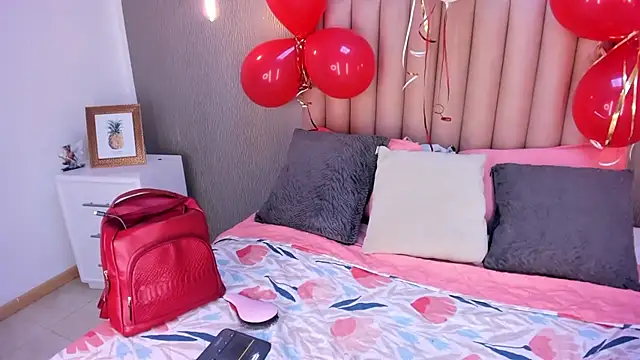 Snapshot of Alexa_Thaylor_ chatting on 02-24-25, 05:20 Alexa Thaylor  online show from 02-24-25, 05:20
