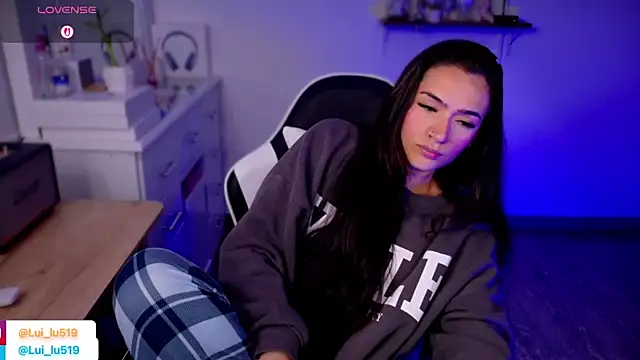 ImLui lu online show from 10-19-25, 05:16