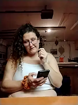 Snapshot of MissMagicMushroom chatting on 12-10-24, 05:50 MissMagicMushroom online show from 12-10-24, 05:50