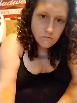 Snapshot of MissMagicMushroom chatting on 09-18-25, 02:09 MissMagicMushroom online show from 09-18-25, 02:09