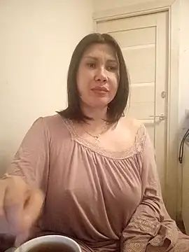 Snapshot of ROXOLANAA_SEXY chatting on 03-25-26, 01:06 ROXOLANAA SEXY online show from 03-25-26, 01:06