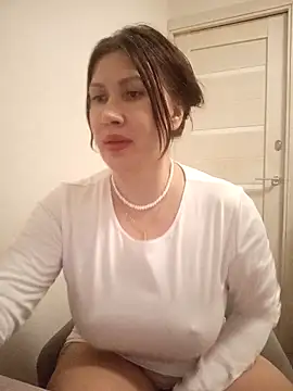 Snapshot of ROXOLANAA_SEXY chatting on 03-11-26, 01:54 ROXOLANAA SEXY online show from 03-11-26, 01:54