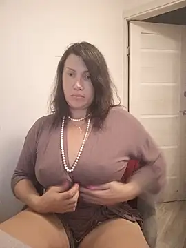 Snapshot of ROXOLANAA_SEXY chatting on 07-11-26, 05:57 ROXOLANAA SEXY online show from 07-11-26, 05:57