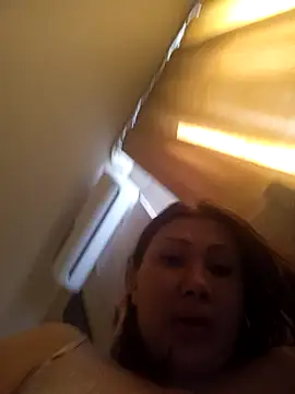 Snapshot of ROXOLANAA_SEXY chatting on 03-11-26, 02:00 ROXOLANAA SEXY online show from 03-11-26, 02:00