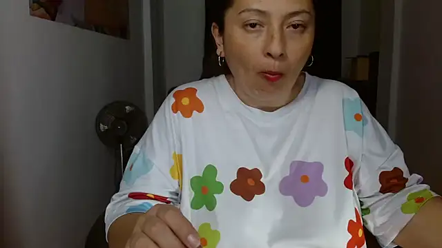 Snapshot of Victoriaevans1 chatting on 02-28-26, 02:11 Victoriaevans1 online show from 02-28-26, 02:11