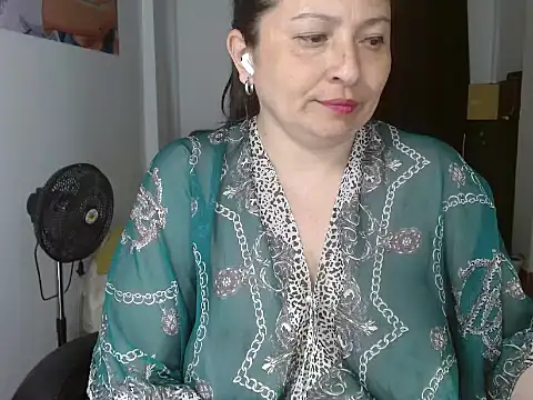 Snapshot of Victoriaevans1 chatting on 02-06-26, 06:37 Victoriaevans1 online show from 02-06-26, 06:37