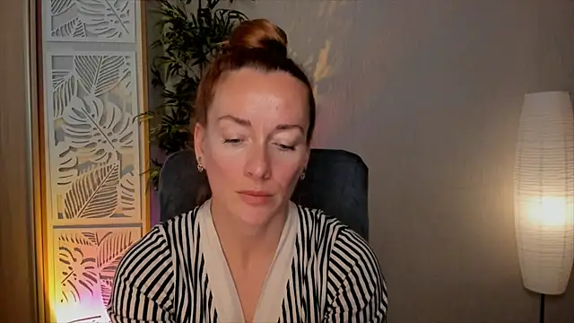 Snapshot of RebeccaMartinez chatting on 06-04-26, 12:10 RebeccaMartinez online show from 06-04-26, 12:10