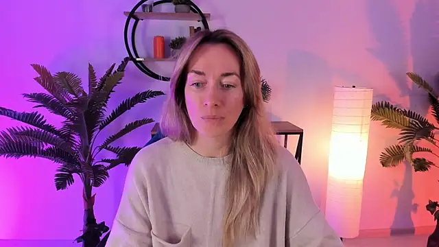 RebeccaMartinez online show from 02-09-25, 08:21