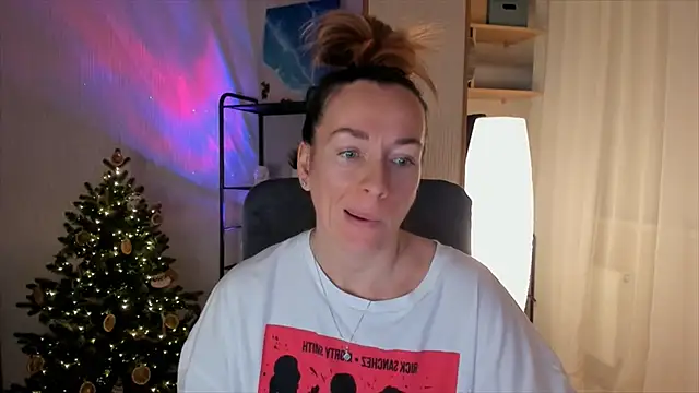 RebeccaMartinez online show from 12-22-25, 12:38