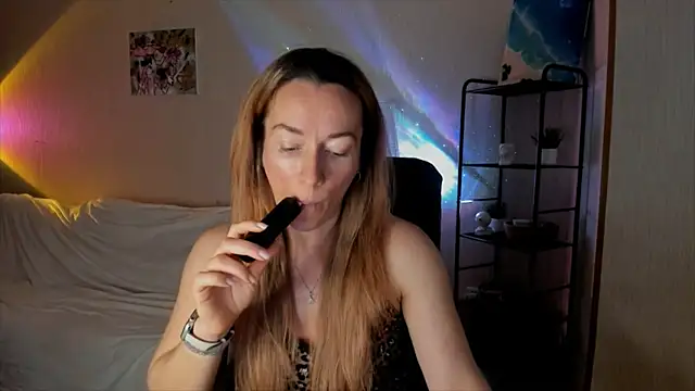 RebeccaMartinez online show from 11-23-25, 06:56