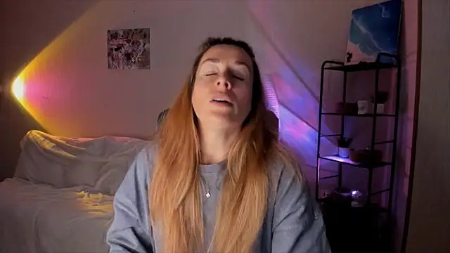 RebeccaMartinez online show from 10-26-25, 11:10