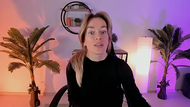 RebeccaMartinez online show from 02-01-25, 07:15
