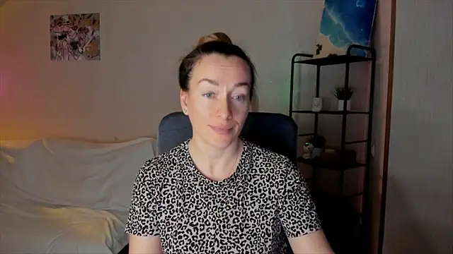 RebeccaMartinez online show from 12-01-25, 07:31