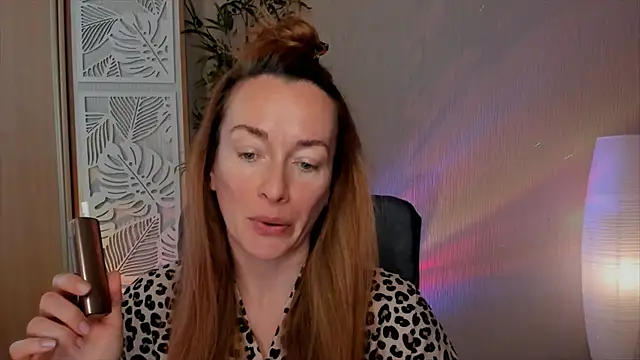 RebeccaMartinez online show from 04-30-26, 10:22