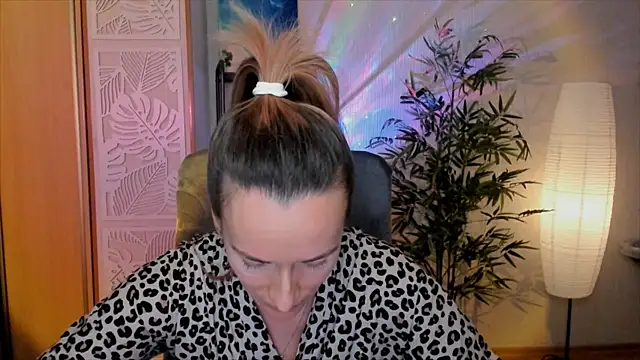 RebeccaMartinez online show from 01-10-26, 11:27