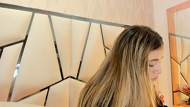 kimberly7  online show from 11-02-25, 11:37