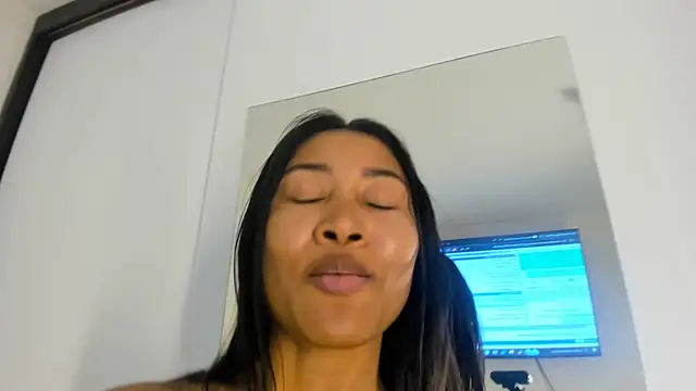 Snapshot of rachel_evansxx chatting on 02-02-25, 09:02 rachel evansxx online show from 02-02-25, 09:02