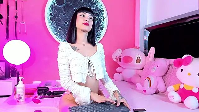 chloe loggan online show from 09-19-25, 10:58