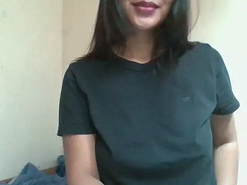 Snapshot of _smiling4u_ chatting on 06-06-26, 06:07 smiling4u online show from 06-06-26, 06:07
