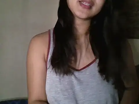 Snapshot of _smiling4u_ chatting on 04-29-26, 05:30 smiling4u online show from 04-29-26, 05:30