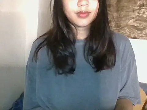 Snapshot of _smiling4u_ chatting on 06-01-26, 02:17 smiling4u online show from 06-01-26, 02:17