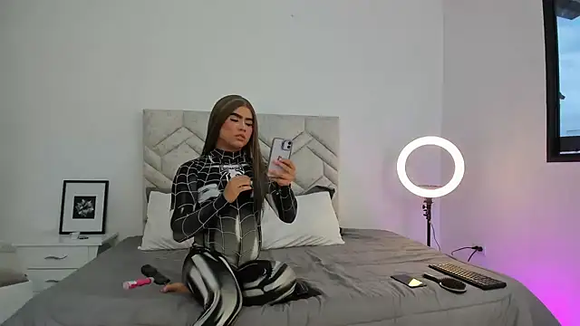 LauraBonnet7 online show from 12-03-24, 12:55