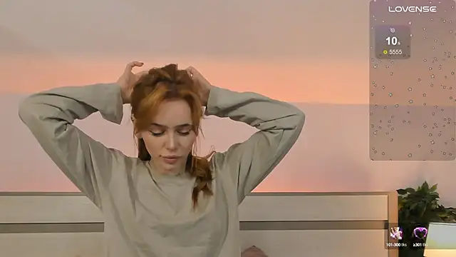 Snapshot of Phoenix_Margo chatting on 09-11-25, 04:34 Phoenix Margo online show from 09-11-25, 04:34