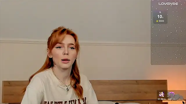 Snapshot of Phoenix_Margo chatting on 09-10-25, 04:11 Phoenix Margo online show from 09-10-25, 04:11