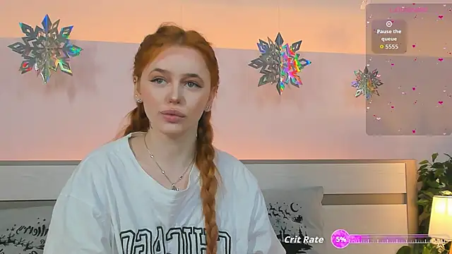 Snapshot of Phoenix_Margo chatting on 12-23-25, 03:06 Phoenix Margo online show from 12-23-25, 03:06